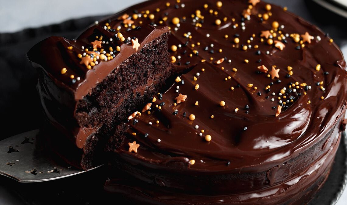 Eggless Chocolate Cake