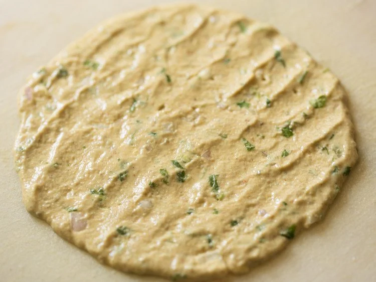 Making Thalipeeth